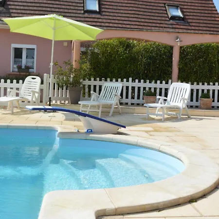 Cosy House With Private Pool In Folleville *