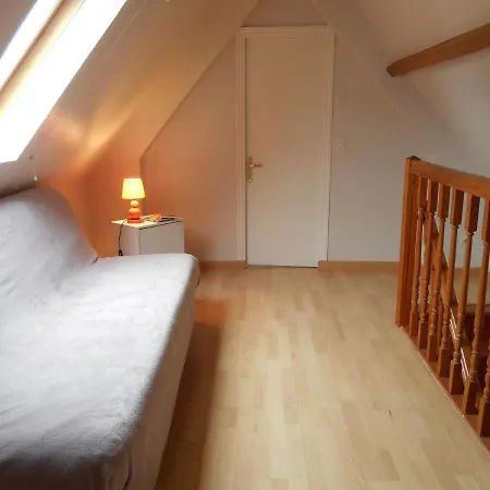 Cosy House With Private Pool In Folleville