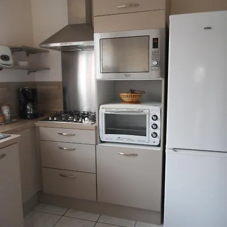 Holiday home Cosy House With Private Pool In Folleville Sourdon
